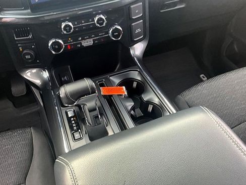 Used 2022 Ford F150 XLT w/ Equipment Group 302A High image 17