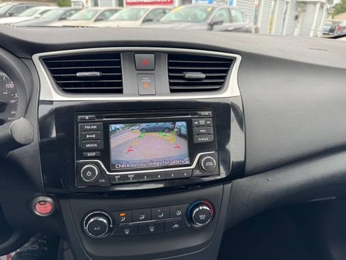 Used 2016 Nissan Sentra SV FWD image 11