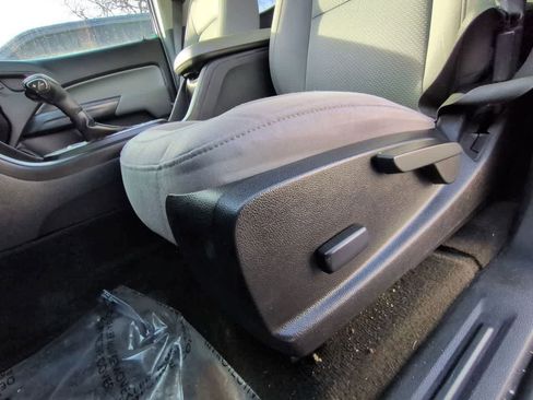 Used 2017 Chevrolet Colorado W/T w/ WT Convenience Package image 17