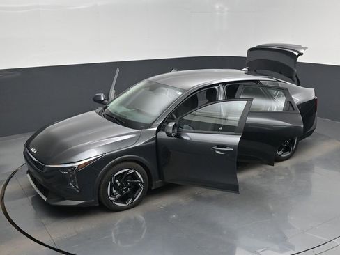 Certified 2025 Kia K4 EX image 21
