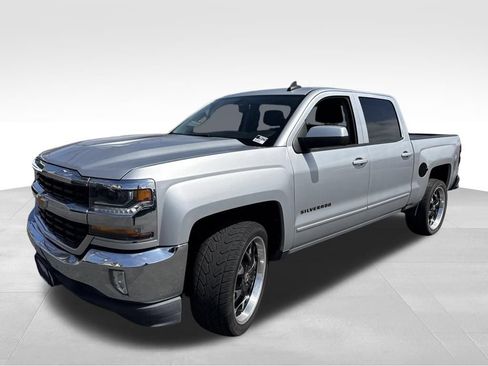 Used 2017 Chevrolet Silverado 1500 LT w/ All Star Edition RWD image 2