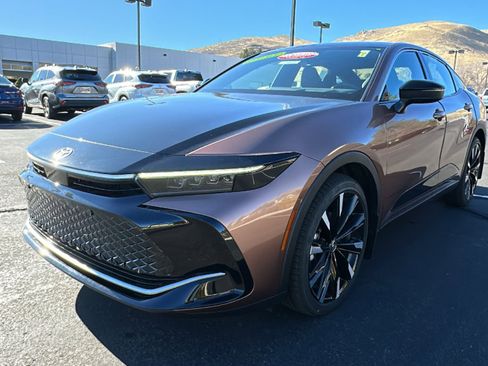 Certified 2026 Toyota Crown Platinum image 7