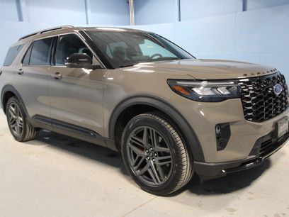 New 2026 Ford Explorer ST-Line w/ ST-Line Street Pack