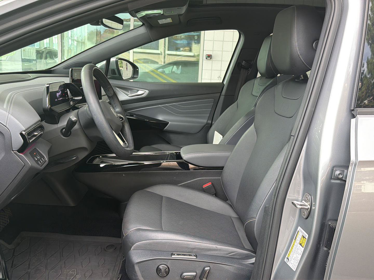 Certified 2023 Volkswagen ID.4 Pro S AWD/4WD image 15