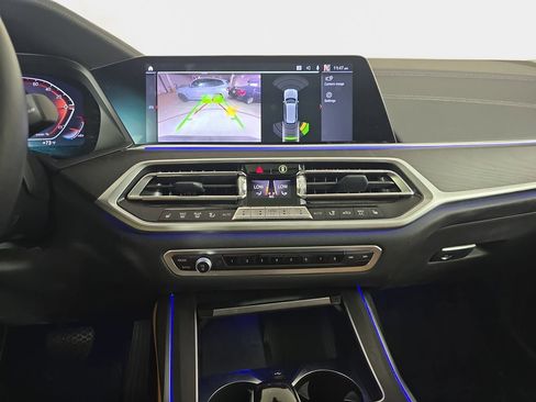 Used 2022 BMW X7 xDrive40i w/ Premium Package AWD/4WD image 24