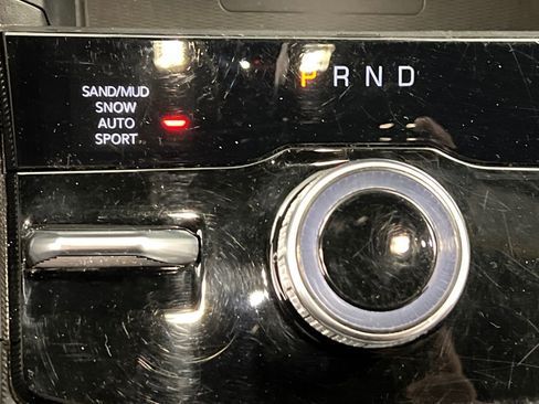 Used 2024 Jeep Grand Cherokee L Limited w/ Luxury Tech Group II image 56