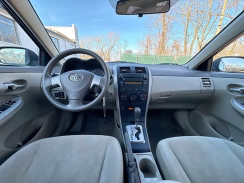 Used 2010 Toyota Corolla LE w/ All Weather Guard Pkg image 19