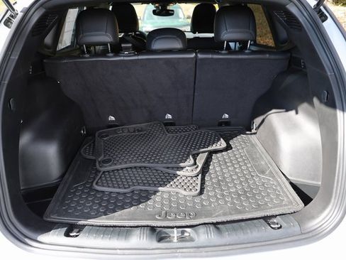 Used 2023 Jeep Compass Trailhawk w/ Trailhawk Convenience Group image 8