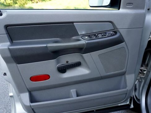 Used 2007 Dodge Ram 2500 Truck SLT image 20