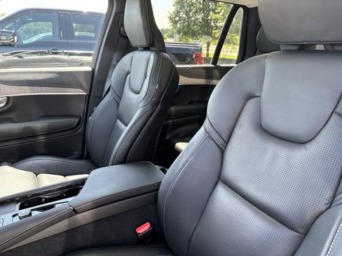 Used 2022 Volvo XC90 T8 Inscription w/ Advanced Package AWD/4WD image 32