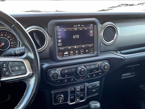 Used 2020 Jeep Gladiator Overland image 9