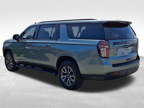 Certified 2023 Chevrolet Suburban Z71 w/ Luxury Package image 4