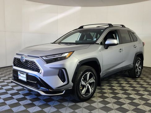 Used 2023 Toyota RAV4 SE w/ Weather & Moonroof Package AWD/4WD image 3