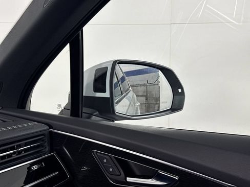 Used 2025 Audi Q7 3.0T Premium Plus w/ Premium Plus Package AWD/4WD image 12
