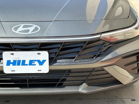 New 2025 Hyundai Elantra Sport image 8