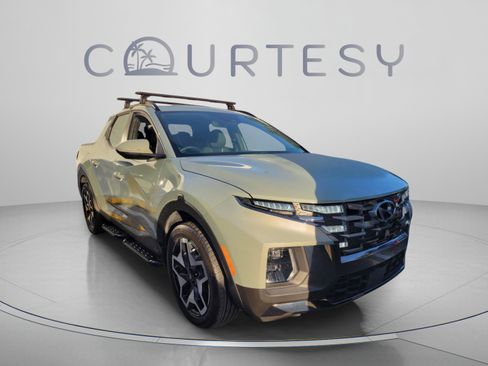 Certified 2023 Hyundai Santa Cruz Limited AWD/4WD image 4