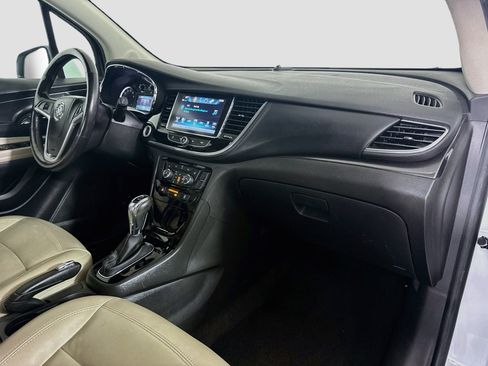 Used 2019 Buick Encore Essence FWD image 30