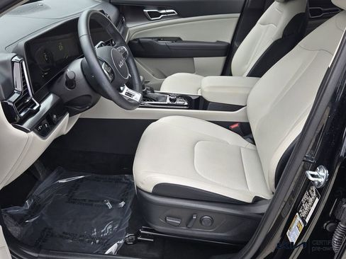 Used 2023 Kia Sportage EX image 11