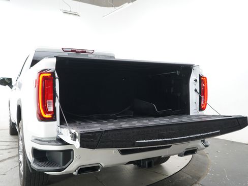 Used 2023 GMC Sierra 1500 Denali w/ Denali Reserve Package AWD/4WD image 18