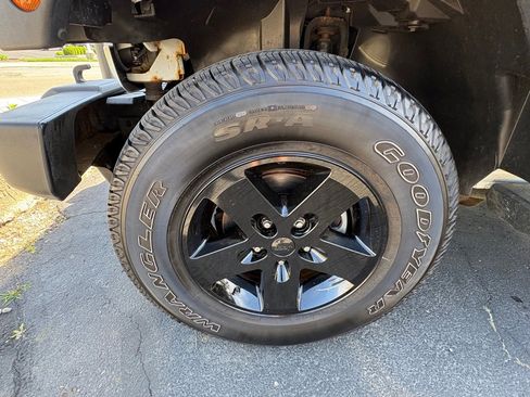 Used 2014 Jeep Wrangler Sport w/ Quick Order Package 23S AWD/4WD image 16