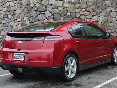 Used 2014 Chevrolet Volt Premium w/ Premium Trim Package image 9