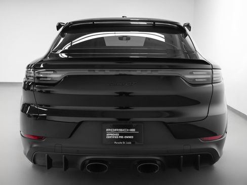 Certified 2022 Porsche Cayenne Turbo GT image 12