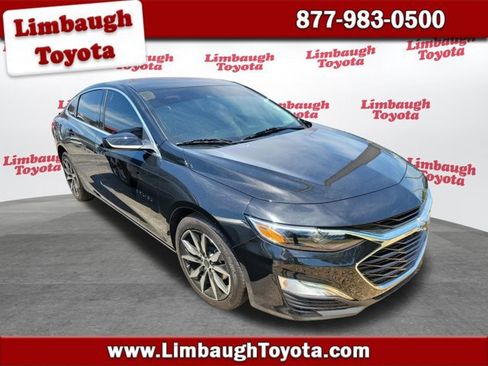 Used 2025 Chevrolet Malibu RS FWD image 1