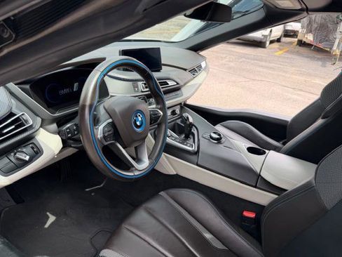 Used 2019 BMW i8 Roadster AWD/4WD image 9