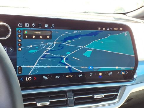 Used 2025 Chevrolet Equinox EV LT FWD image 20