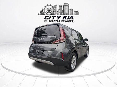Certified 2025 Kia Soul LX w/ LX Technology Package FWD image 6