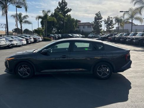 Used 2025 Kia K4 LXS image 8