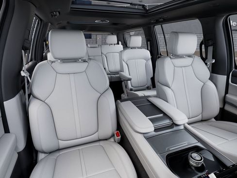 New 2026 Jeep Grand Wagoneer 2WD image 16