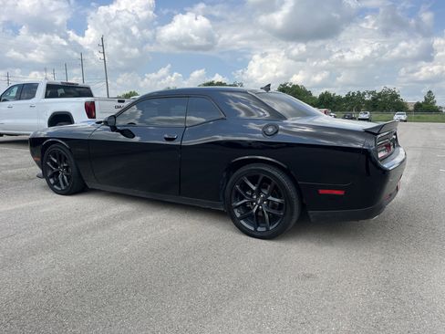Used 2022 Dodge Challenger R/T w/ Plus Package RWD image 3