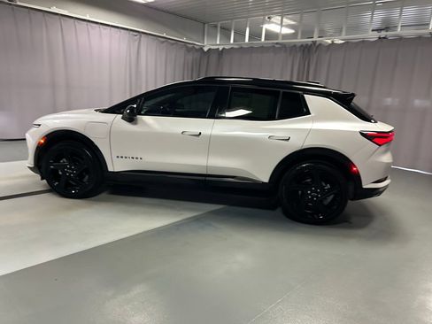Used 2024 Chevrolet Equinox EV RS FWD image 4