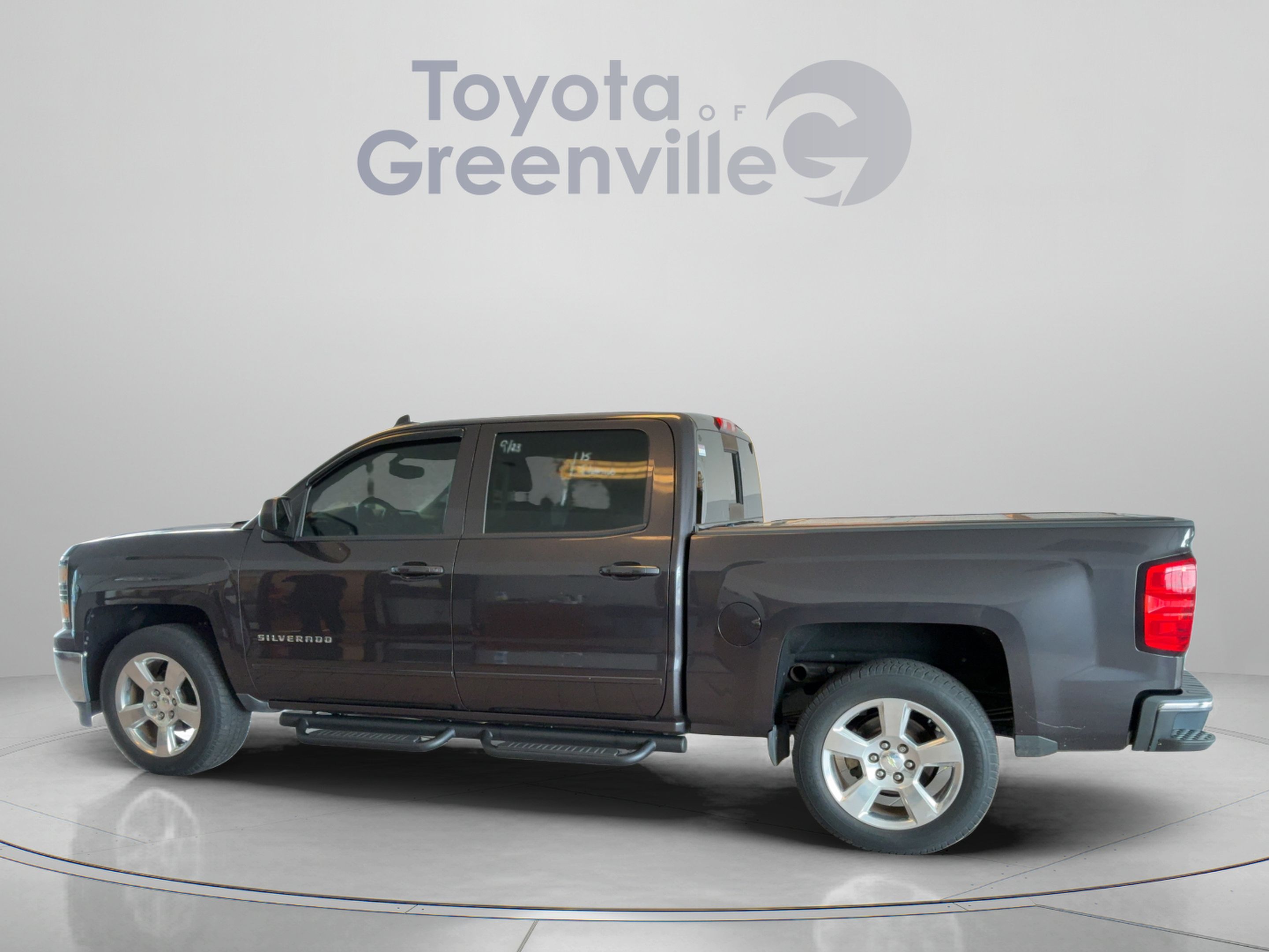 Used 2015 Chevrolet Silverado 1500 LT w/ LT Convenience Package RWD image 2
