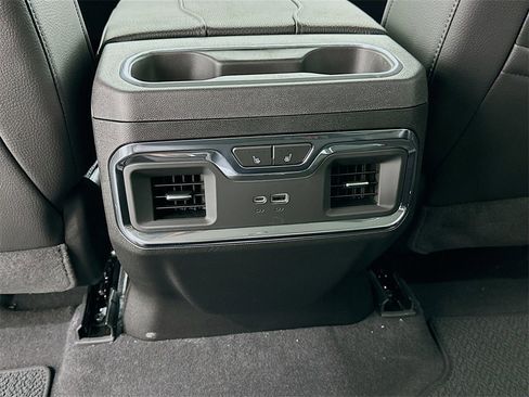 New 2025 GMC Sierra 2500 Denali w/ Denali Reserve Package image 27