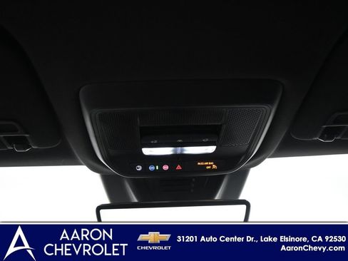 New 2025 Chevrolet Equinox EV LT image 9