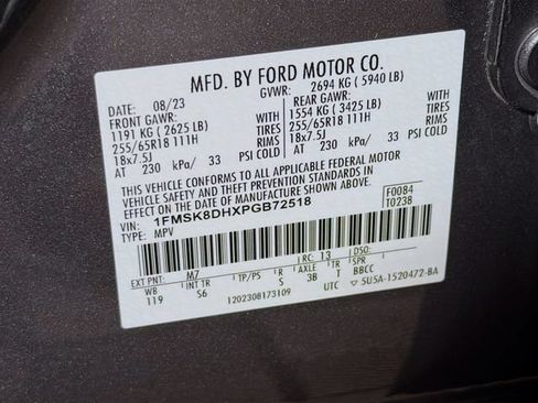 Used 2023 Ford Explorer XLT w/ Equipment Group 202A AWD/4WD image 39