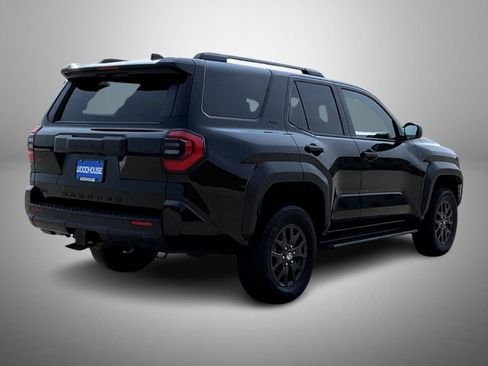 Used 2025 Toyota 4Runner SR5 AWD/4WD image 5
