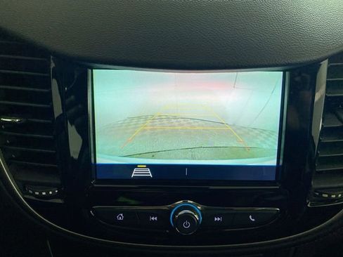 Used 2019 Chevrolet Trax LT w/ LT Convenience Package FWD image 41