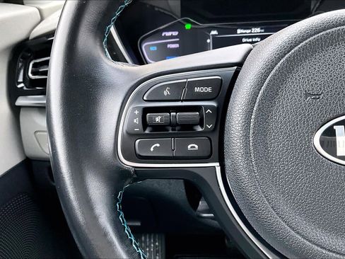 Used 2020 Kia Niro EX FWD image 24
