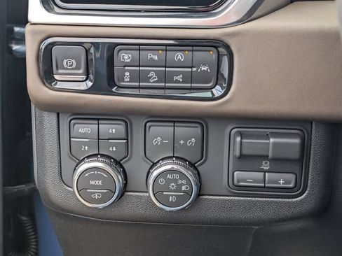 New 2026 GMC Yukon Denali Ultimate AWD/4WD image 18