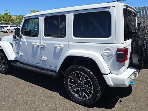 Used 2024 Jeep Wrangler High Altitude AWD/4WD image 6