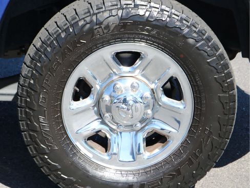 Used 2018 RAM 2500 Tradesman w/ Chrome Appearance Group AWD/4WD image 13