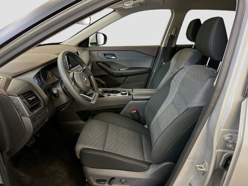 Used 2023 Nissan Rogue SV image 13