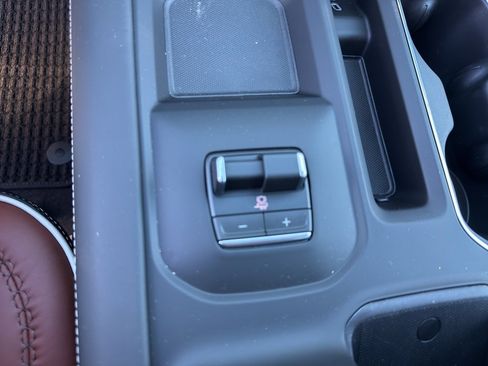 New 2026 GMC Sierra 2500 Denali Ultimate w/ Max Trailering Package image 12