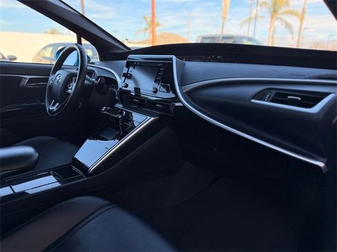 Used 2018 Toyota Mirai image 21