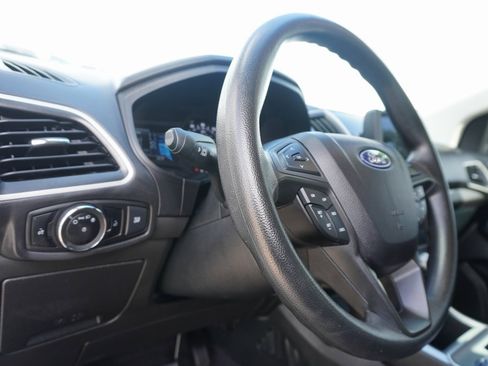 Certified 2024 Ford Edge SE w/ Black Appearance Package image 12