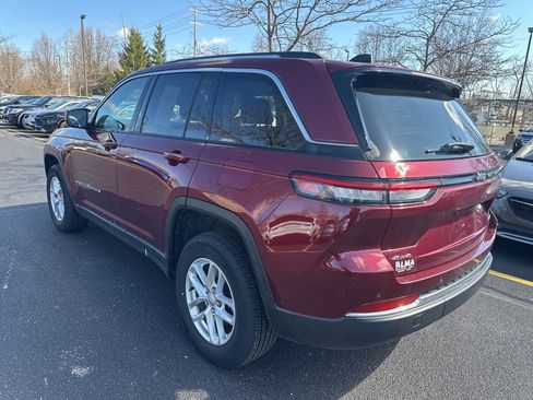 Used 2023 Jeep Grand Cherokee Laredo w/ Luxury Tech Group I image 6