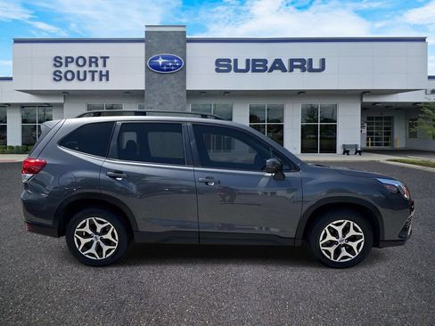 Used 2022 Subaru Forester Premium w/ Popular Package #1 AWD/4WD image 2